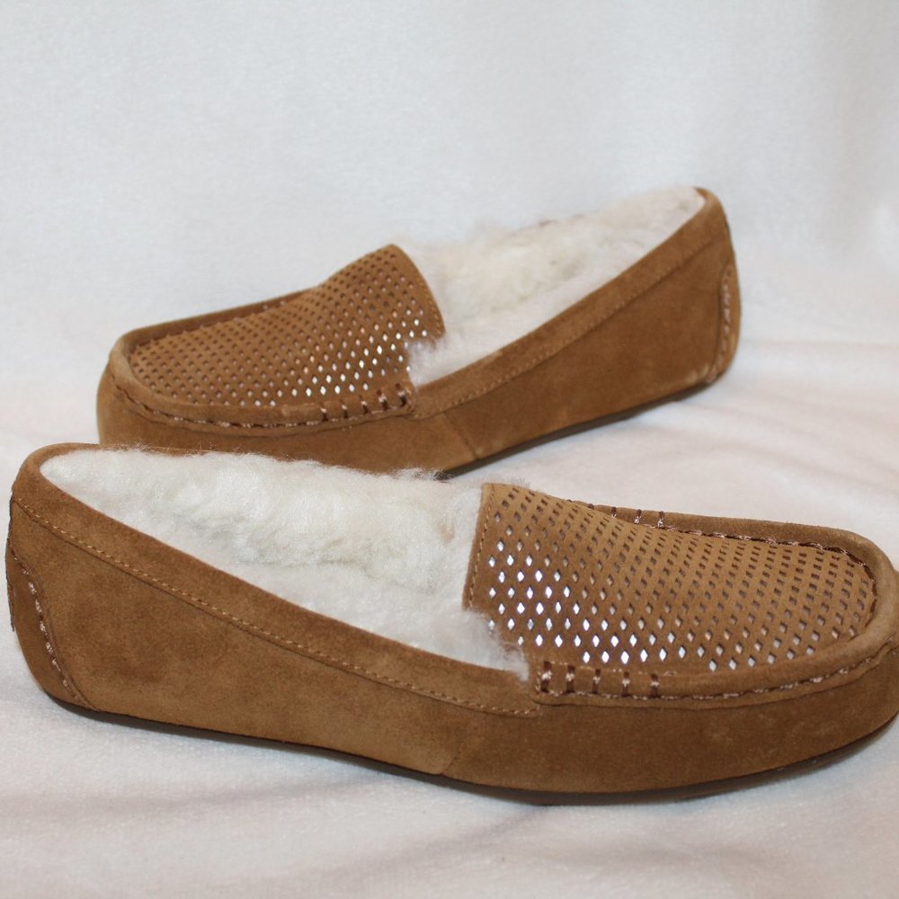 NIB UGG KOOLABURRA‎ LEZLY PERF SUEDE FUR LINED SLIPPERS CHESTNUT